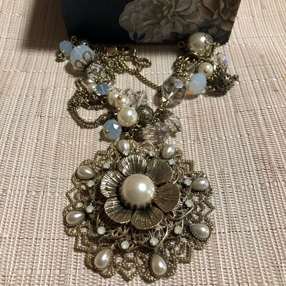 Bohm necklace